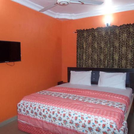 De-Zone Hotel Ikotun Exterior foto